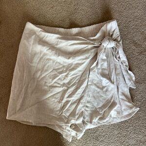 Women's Cream Tie-Front skort
